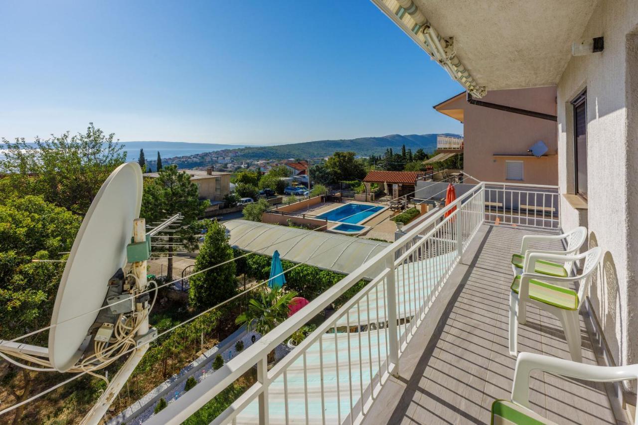 Apartments Budzyn Novi Vinodolski Exterior foto